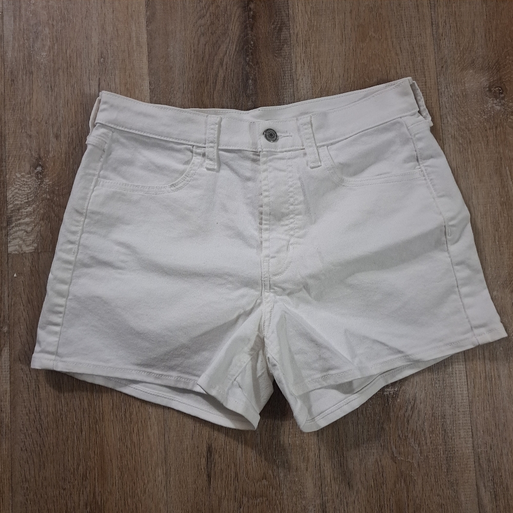 Old Navy WOW High-Rise White Denim Shorts Women's Size 6